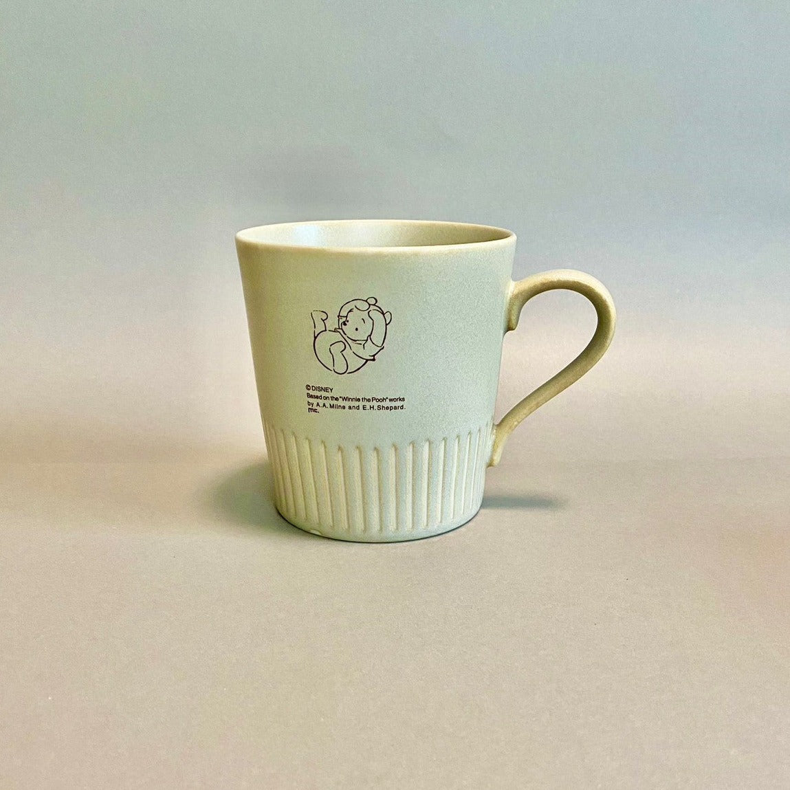 【winnie the pooh/くまのプーさん】くまのプーさん 美濃焼MUG ふんわりプー マグカップ