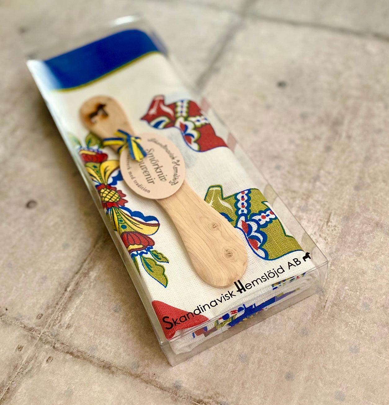 【スカンジナビスク・ヘムスロイド/Skandinavisk Hemslojd】プレゼントパック/キッチンタオル&バターナイフセット